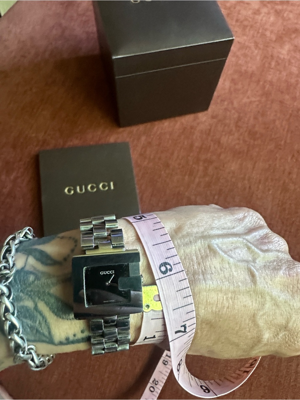 Gucci Silver Bracelet Watch with Black Dial - Picture 7 of 8
